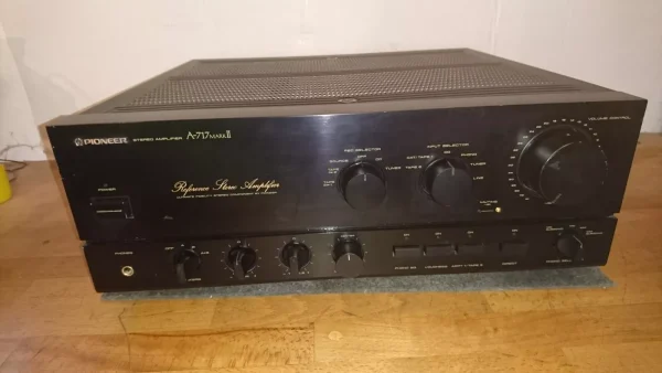 Pioneer A-717 MKII