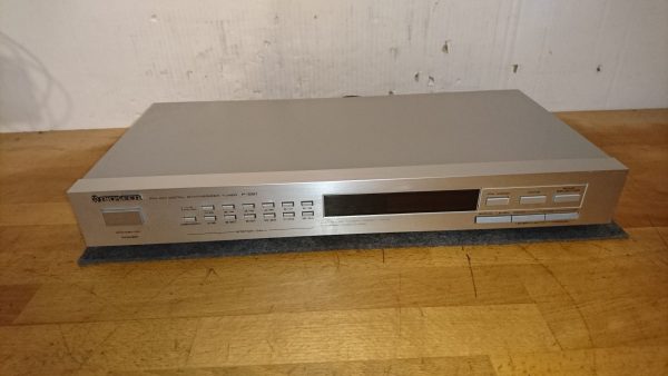 Pioneer F-551 silber