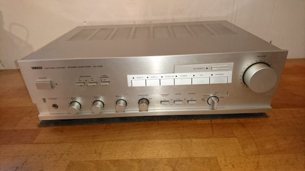 Yamaha AX-530 silber